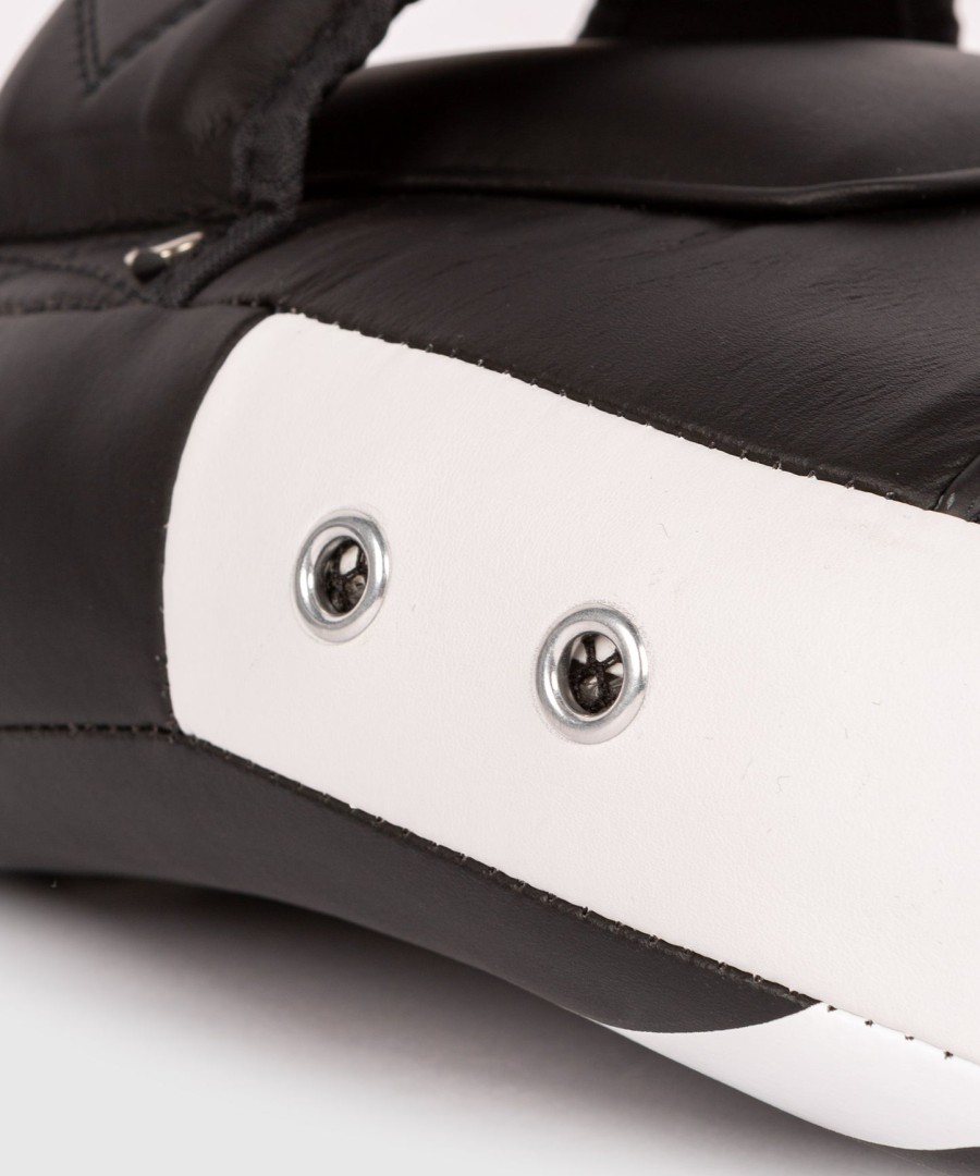 venum kick boxing gear 2.0 micro fiber small paws - blackwhite