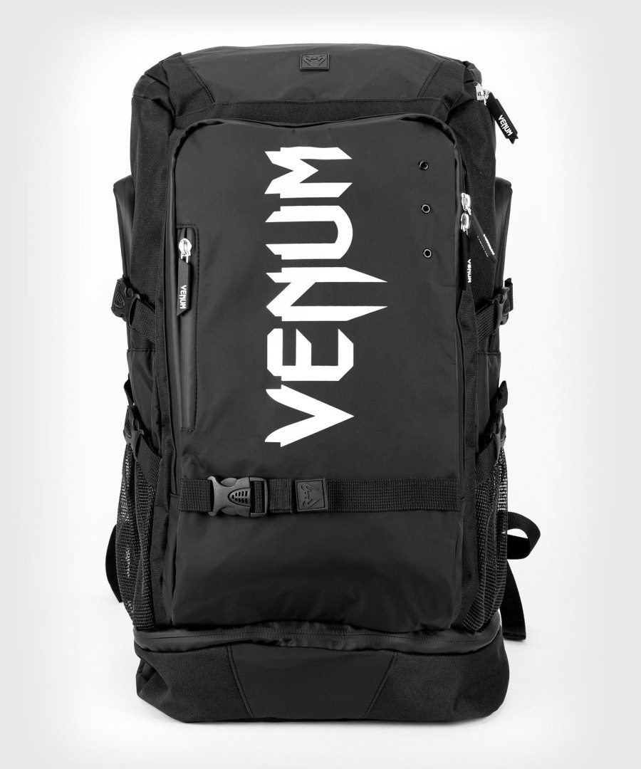 venum challenger xtrem evo backpack - blackwhite