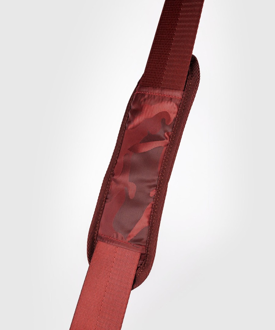 venum trainer lite sports bag - camoburgundy