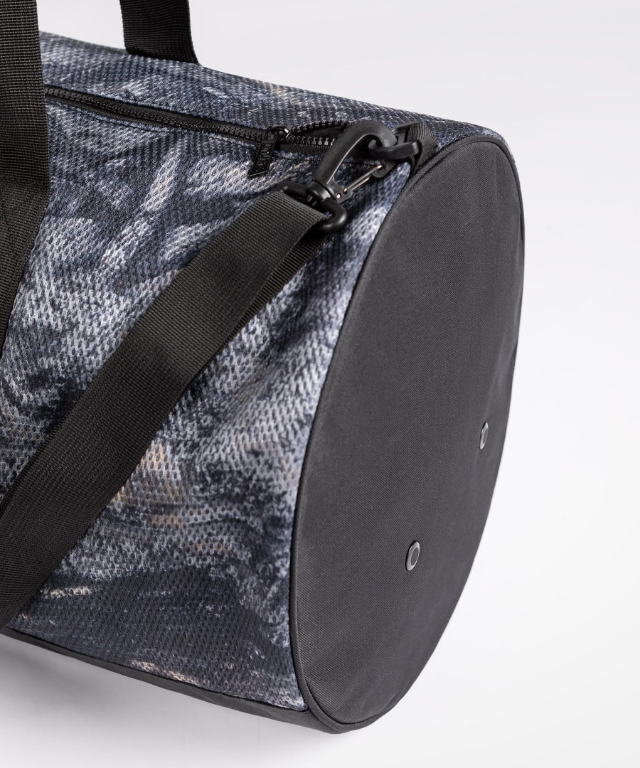 venum laser xt realtree duffle bag - dark camogrey