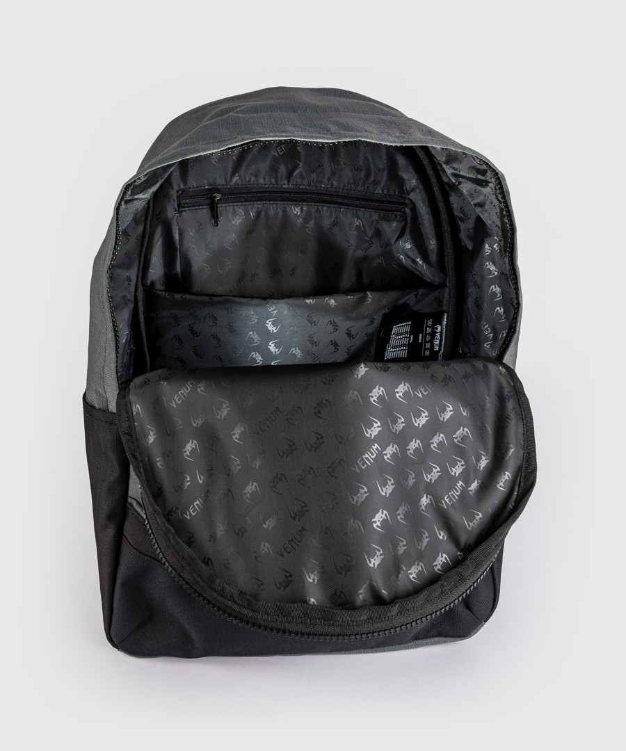 venum evo 2 light backpack - blackkhaki