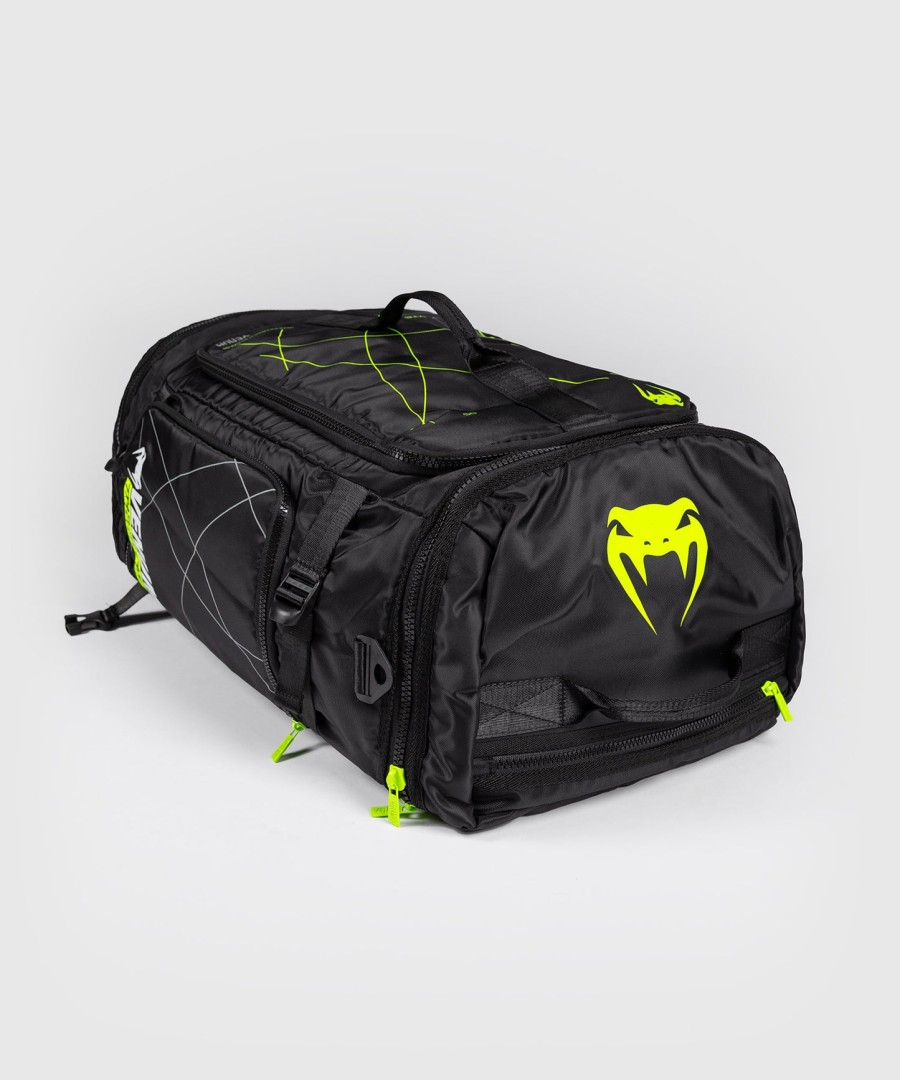 venum training camp 4.0 sports bag - blackneon green