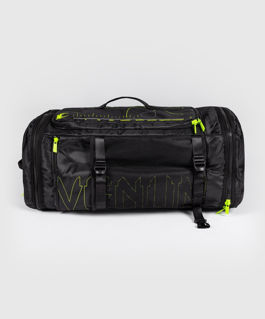 venum training camp 4.0 sports bag - blackneon green