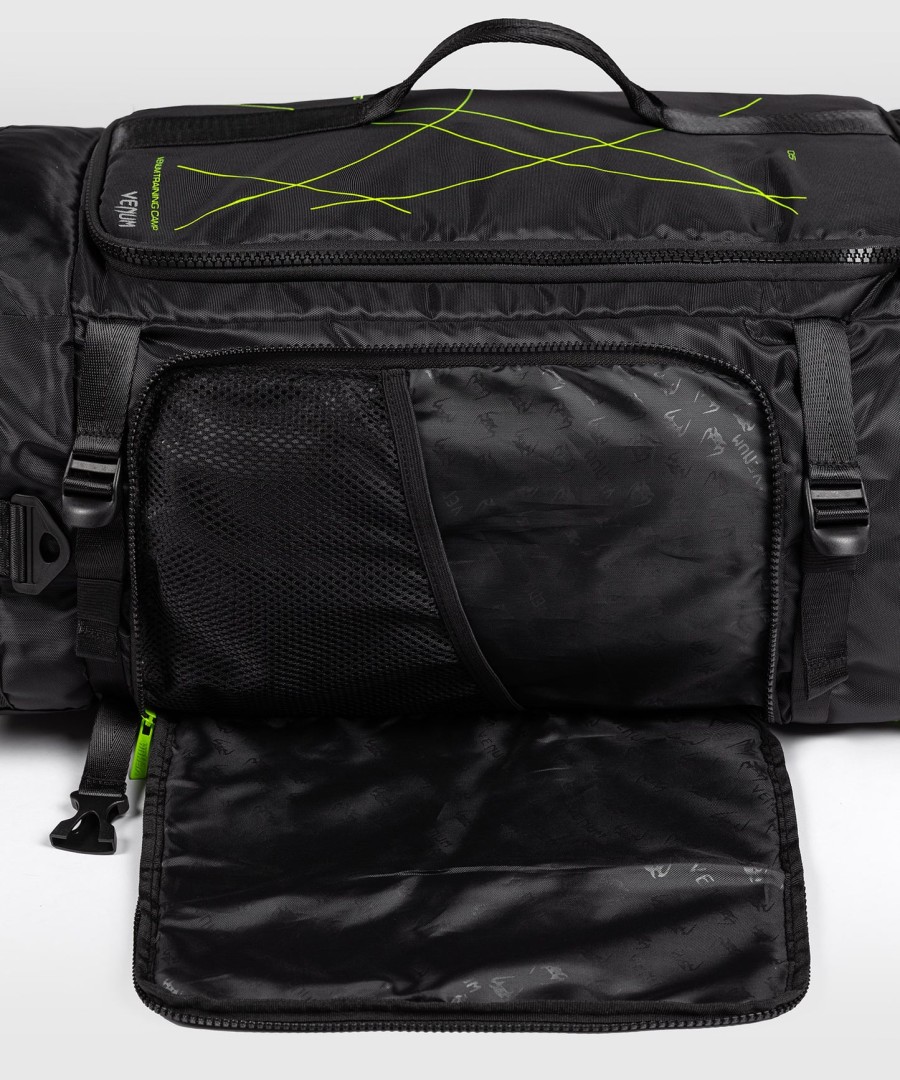 venum training camp 4.0 sports bag - blackneon green