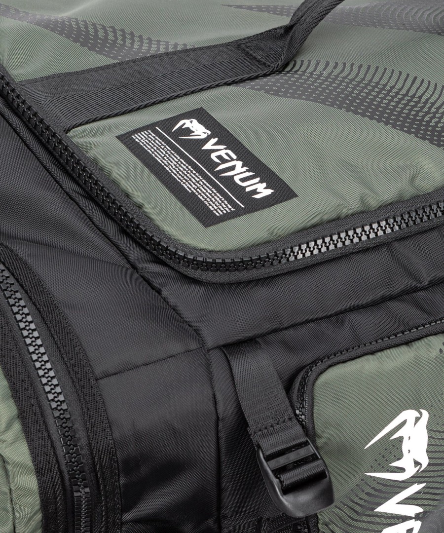venum trainer hybrid sports bag - army green
