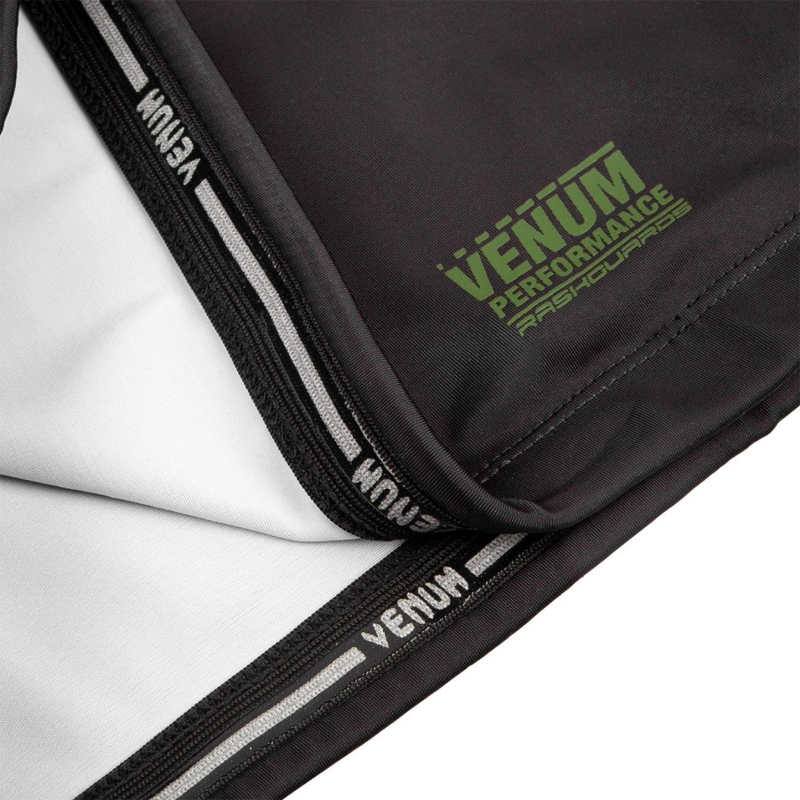 venum signature rashguard - short sleeves - blackkhaki - exclusive