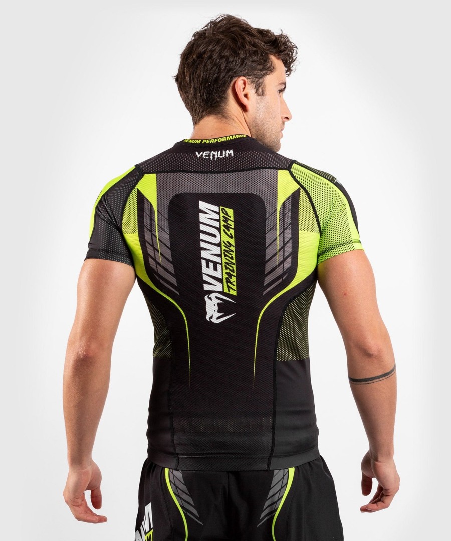 venum training camp 3.0 rashguard - short sleeves