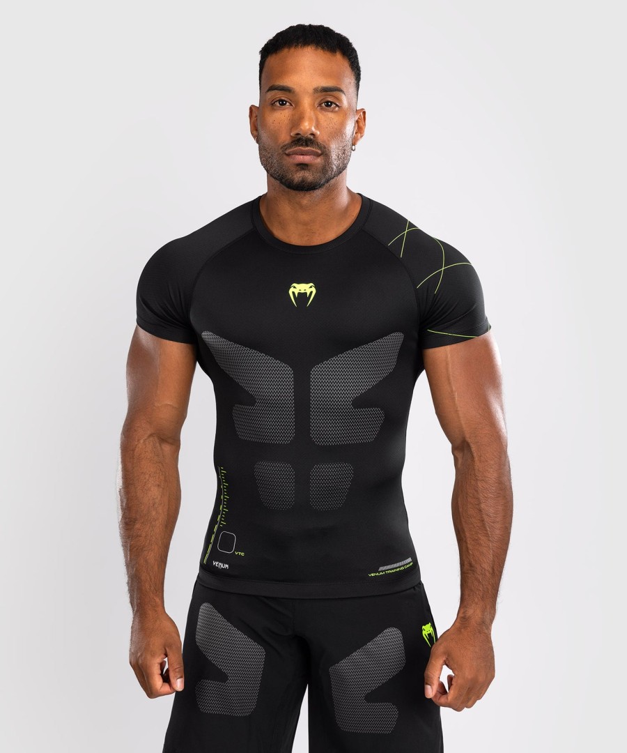 venum training camp 4.0 short sleeve rashguard - blackneon green