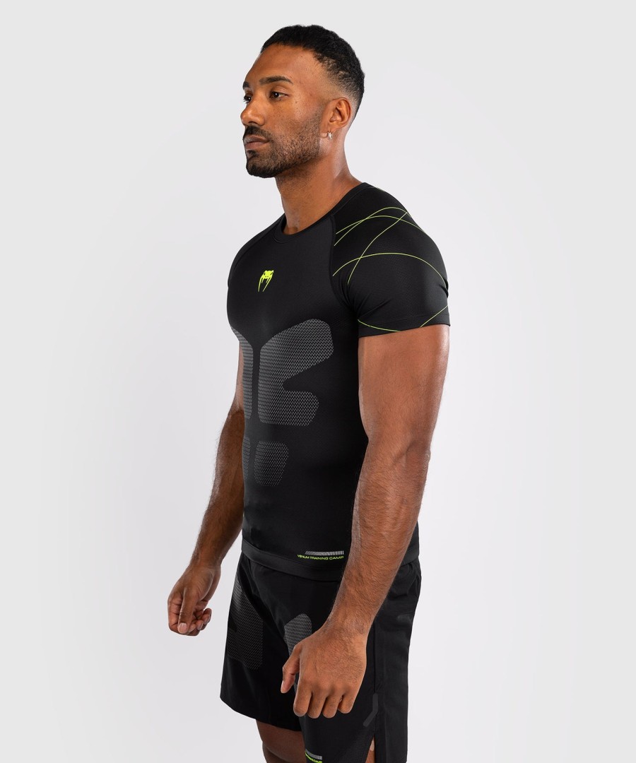 venum training camp 4.0 short sleeve rashguard - blackneon green