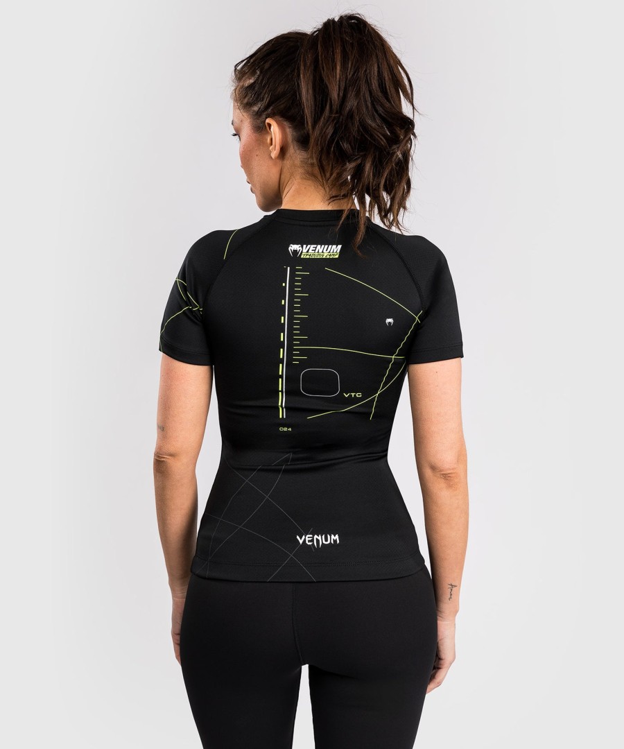 venum training camp 4.0 short sleeve rashguard - blackneon green