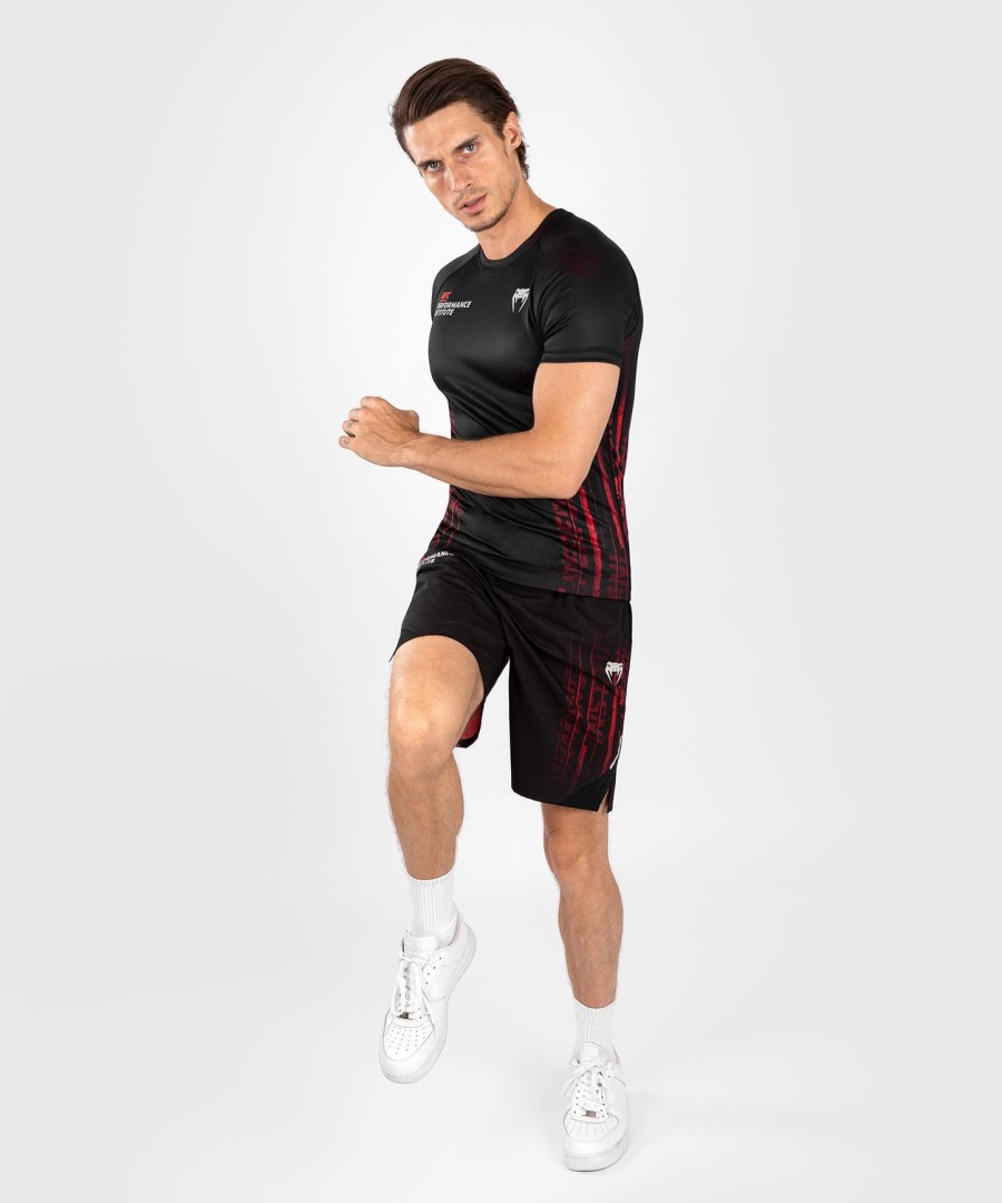ufc venum performance institute 2.0 men short-sleeve rashguard - blackred
