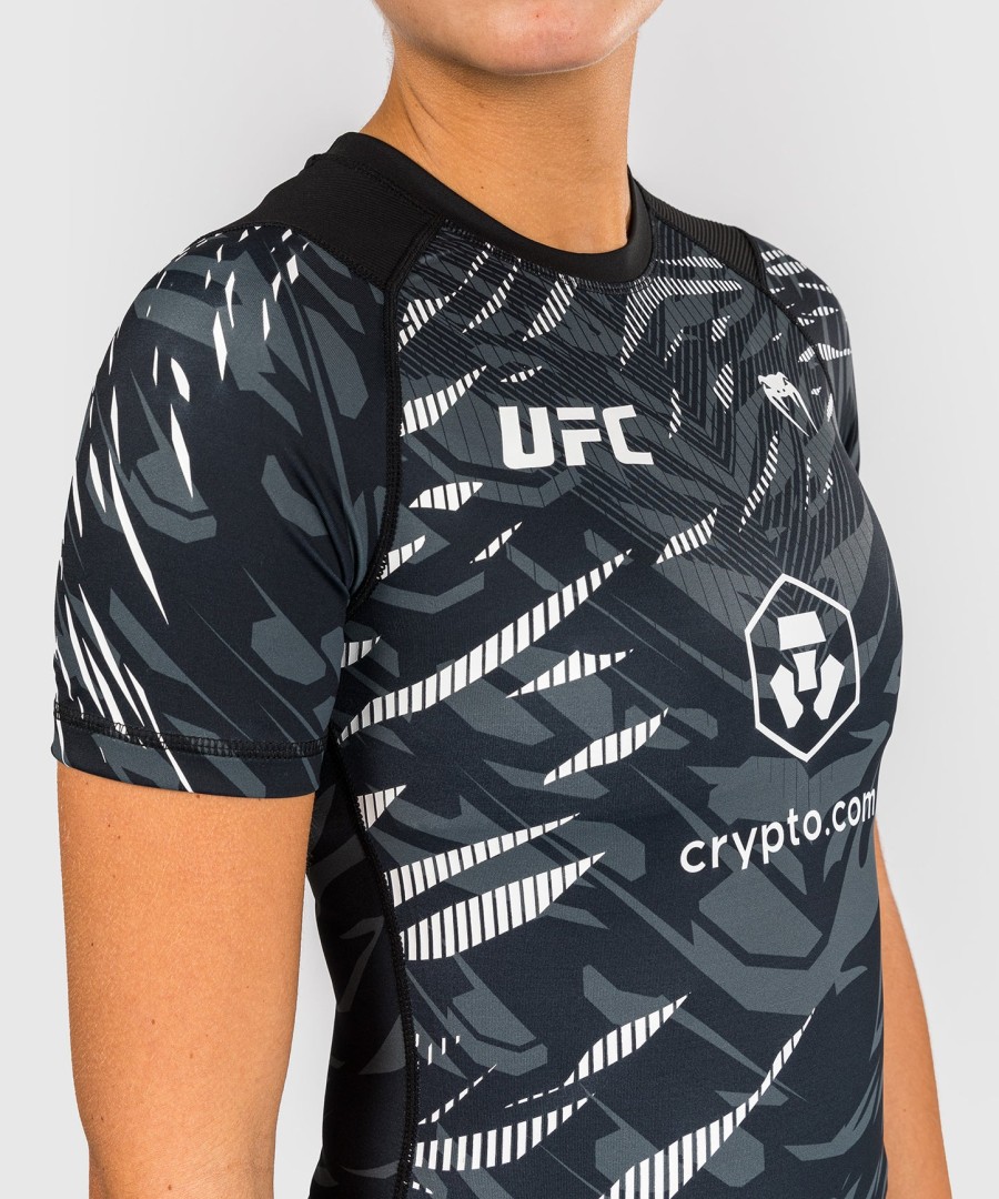ufc fusion by venum authentic fight night women performance short sleeve rashguard - black