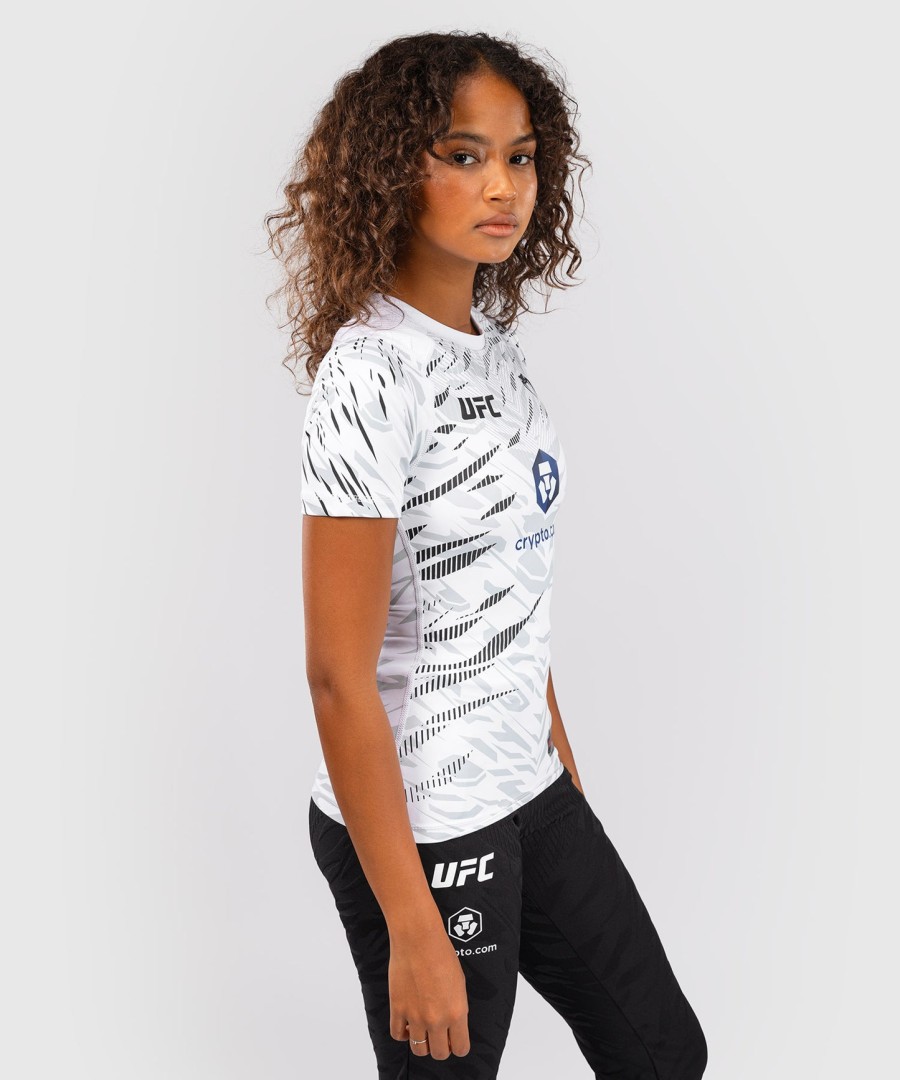 ufc fusion by venum authentic fight night women performance short sleeve rashguard - white