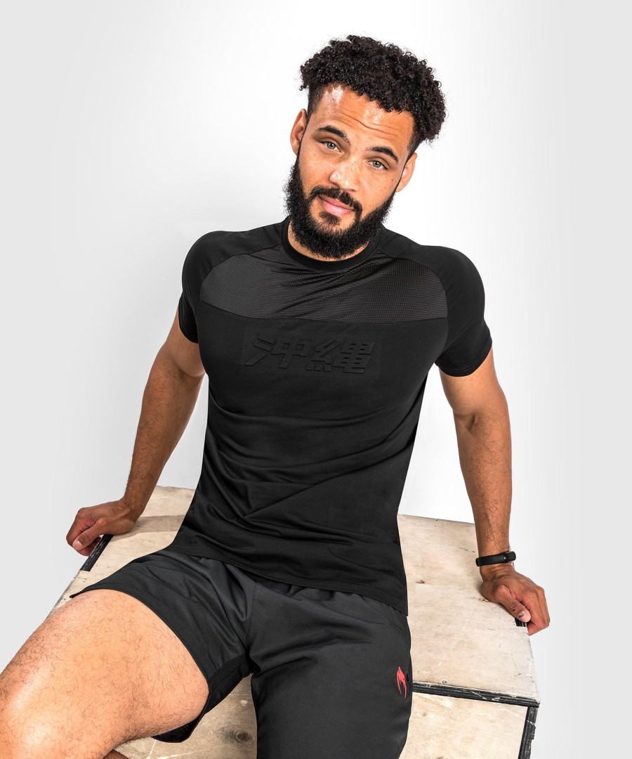 venum okinawa 3.0 t-shirt - blackred