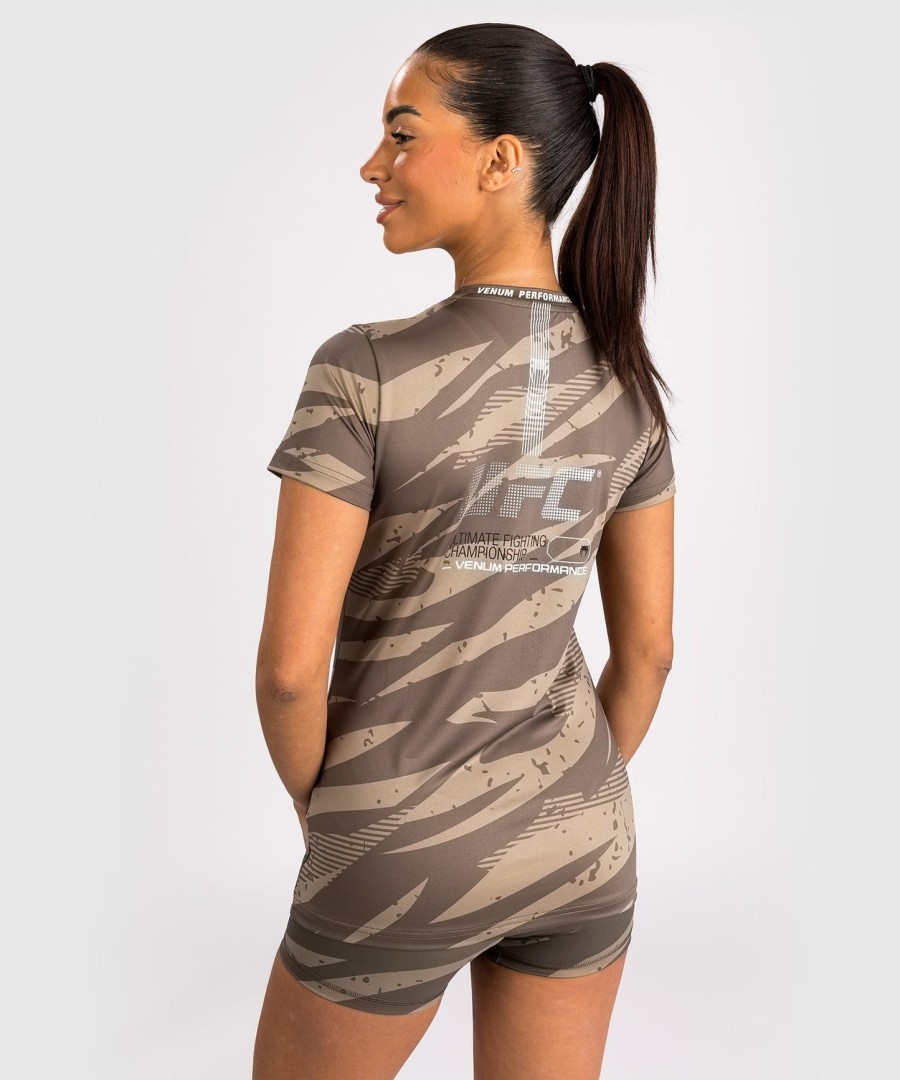 ufc adrenaline by venum fight week women dry-tech t-shirt - desert camo