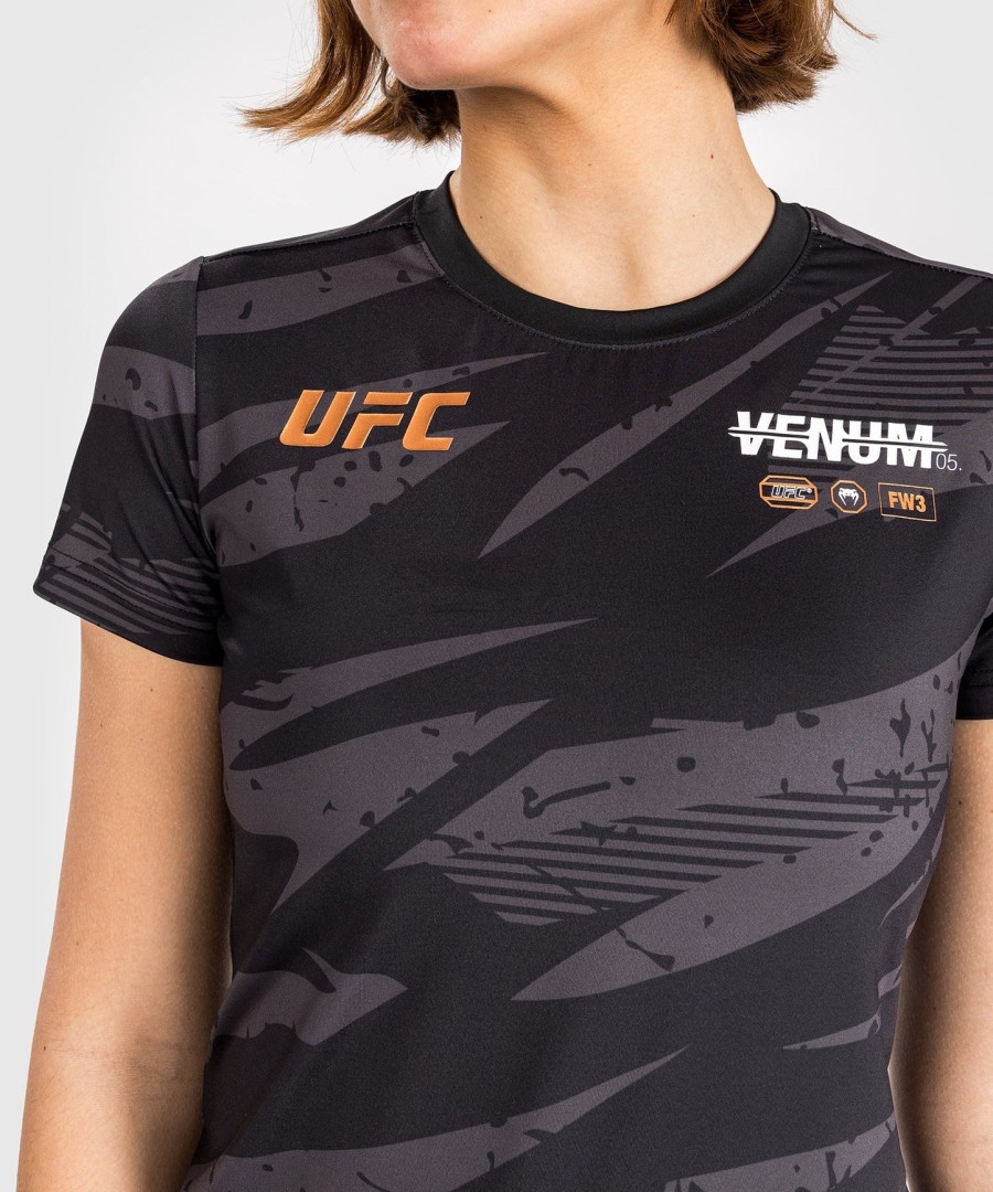 ufc adrenaline by venum fight week women dry-tech t-shirt - urban camo