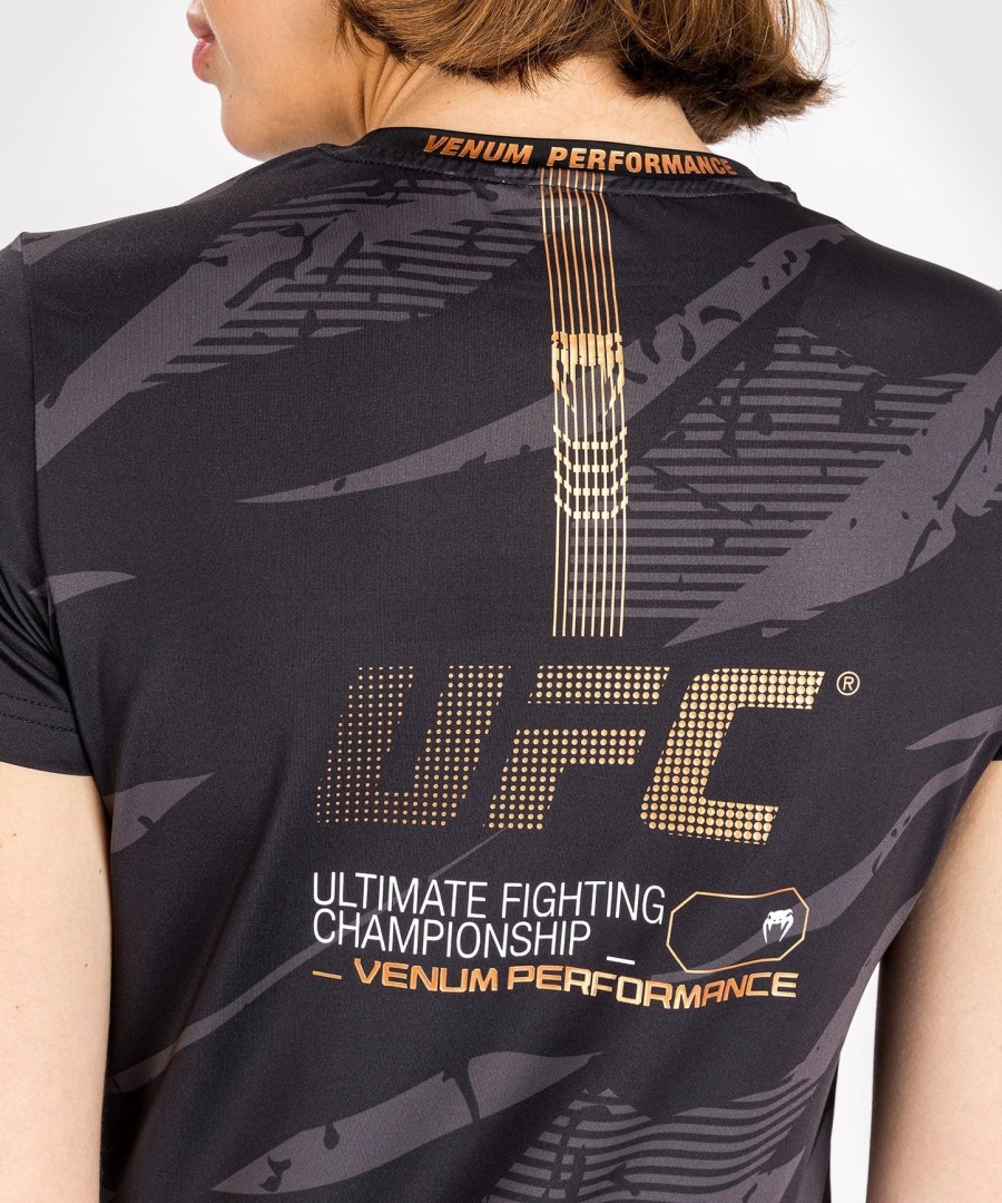 ufc adrenaline by venum fight week women dry-tech t-shirt - urban camo