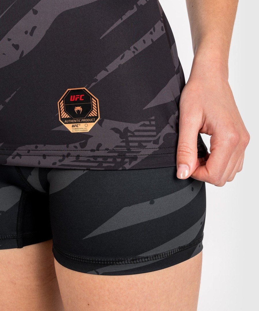 ufc adrenaline by venum fight week women dry-tech t-shirt - urban camo