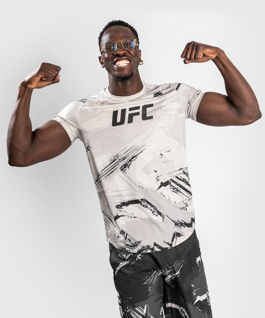 ufc venum authentic fight week 2.0 men dry tech t-shirt - sand