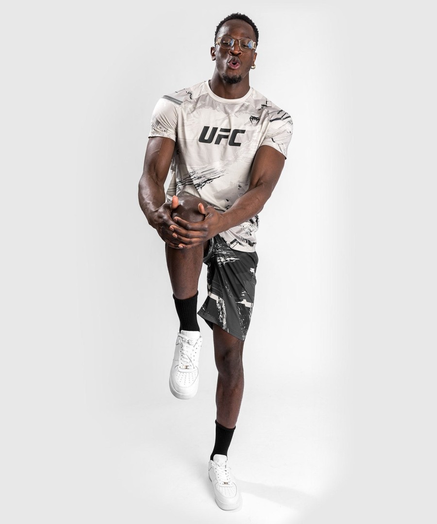 ufc venum authentic fight week 2.0 men dry tech t-shirt - sand