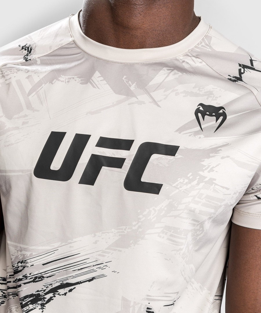 ufc venum authentic fight week 2.0 men dry tech t-shirt - sand