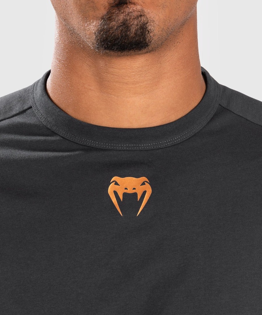 ufc adrenaline by venum fight week men long sleeve t-shirt - charcoal grey