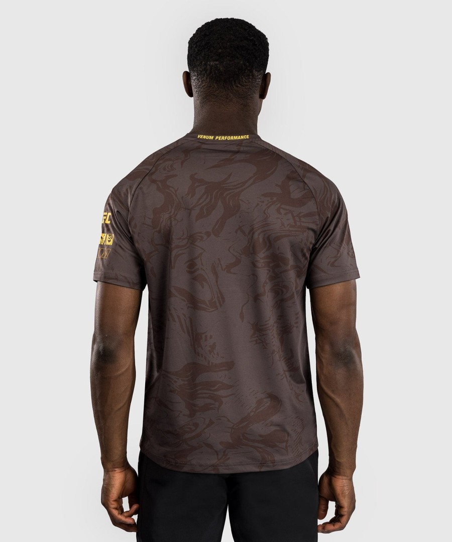 ufc fusion by venum fight week men dry-tech t-shirt - earthen brown