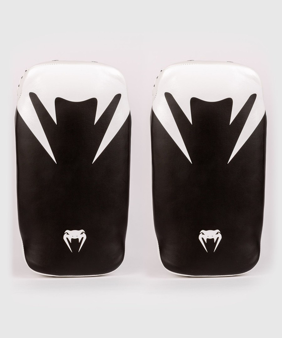 venum absolute kick pads pair - blackwhite