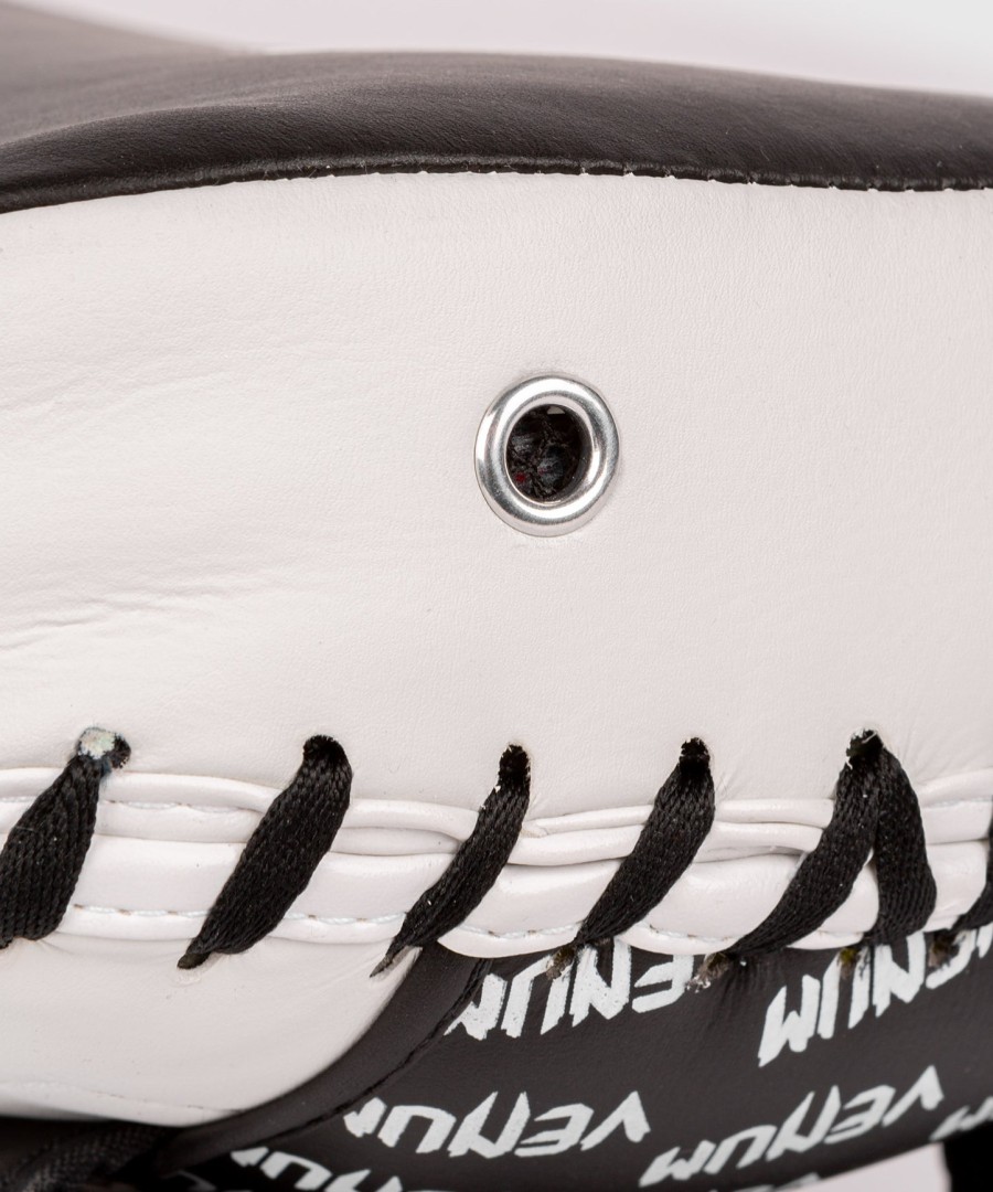 venum absolute kick pads pair - blackwhite