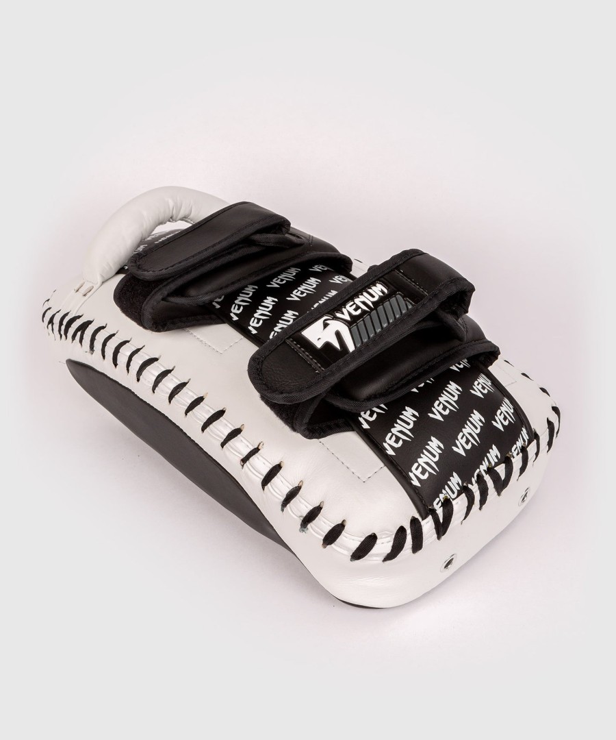 venum absolute kick pads pair - blackwhite