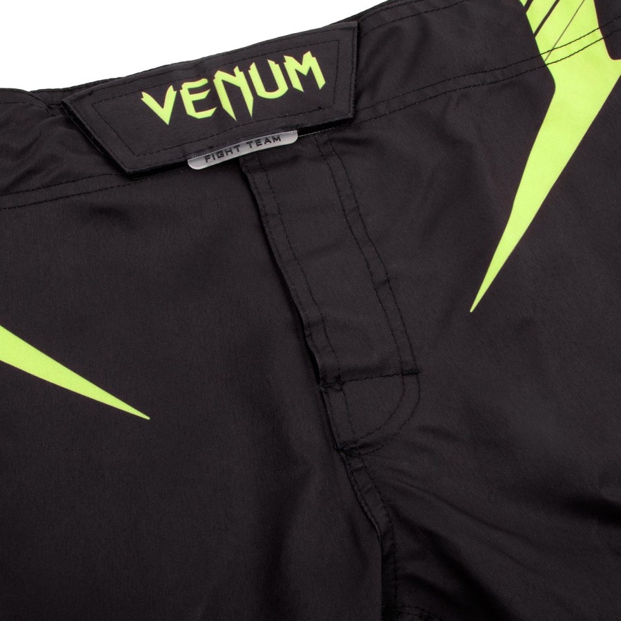 venum sharp 3.0 fightshorts - blackneo yellow