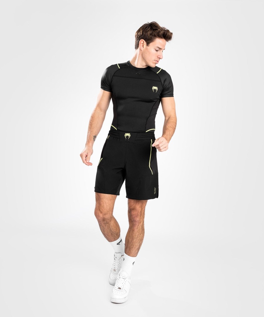 venum fusion 2.0 fightshort - blackyellow