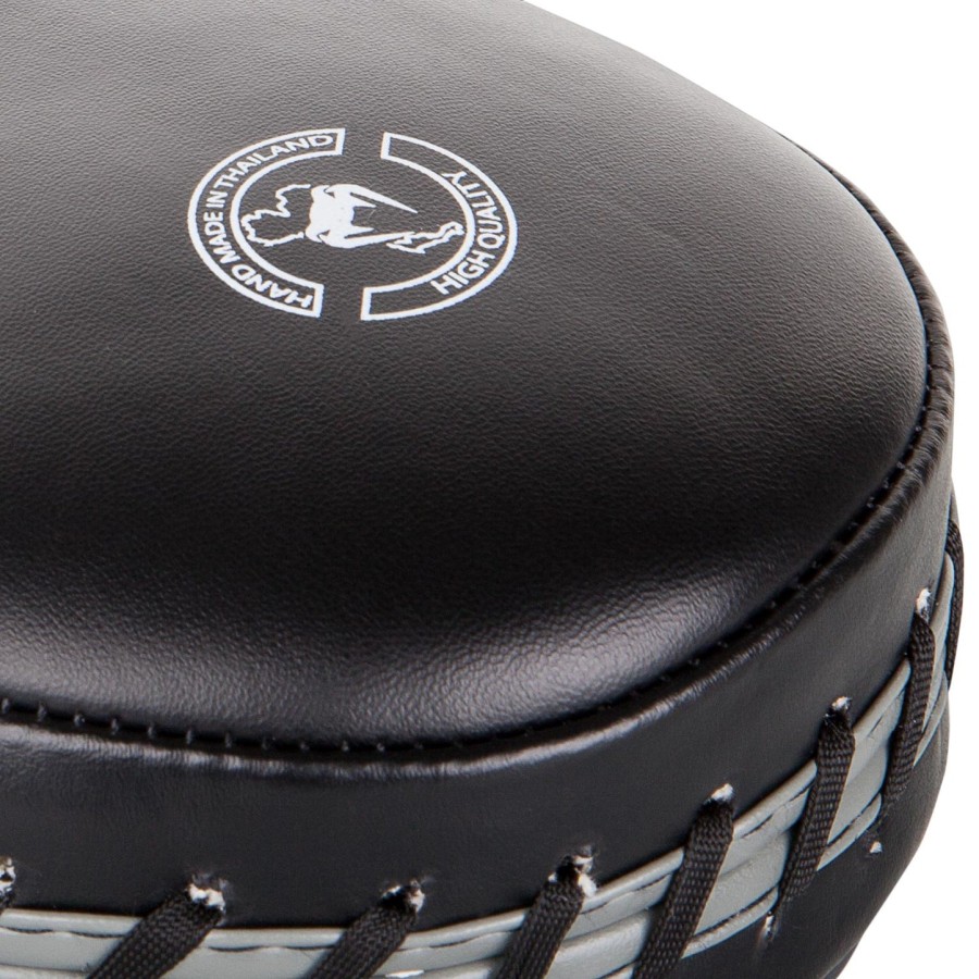 venum elite big focus mitts - blackwhite