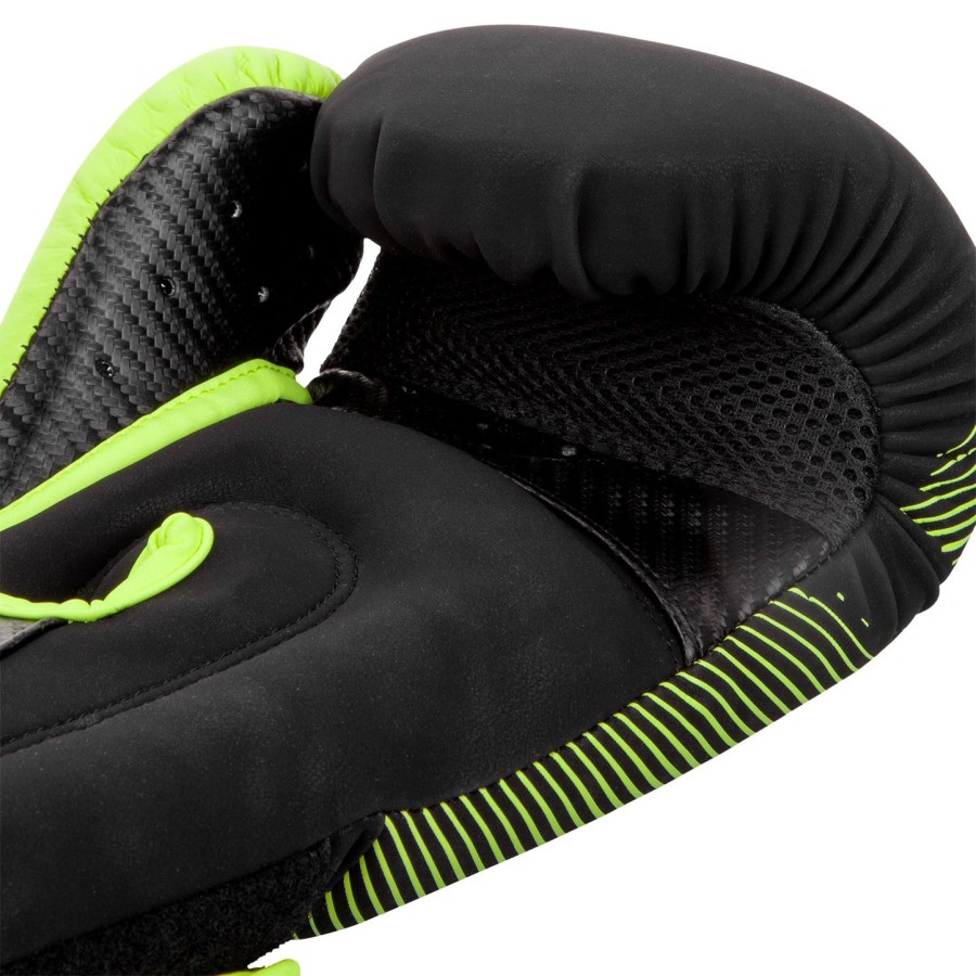 venum training camp 2.0 boxing gloves - blackneo yellow