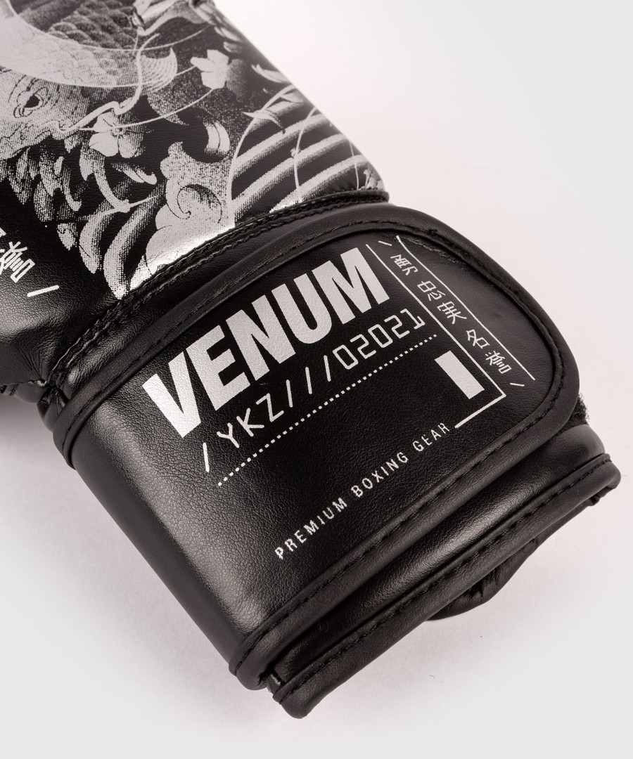 venum ykz21 boxing gloves - for kids - blackwhite