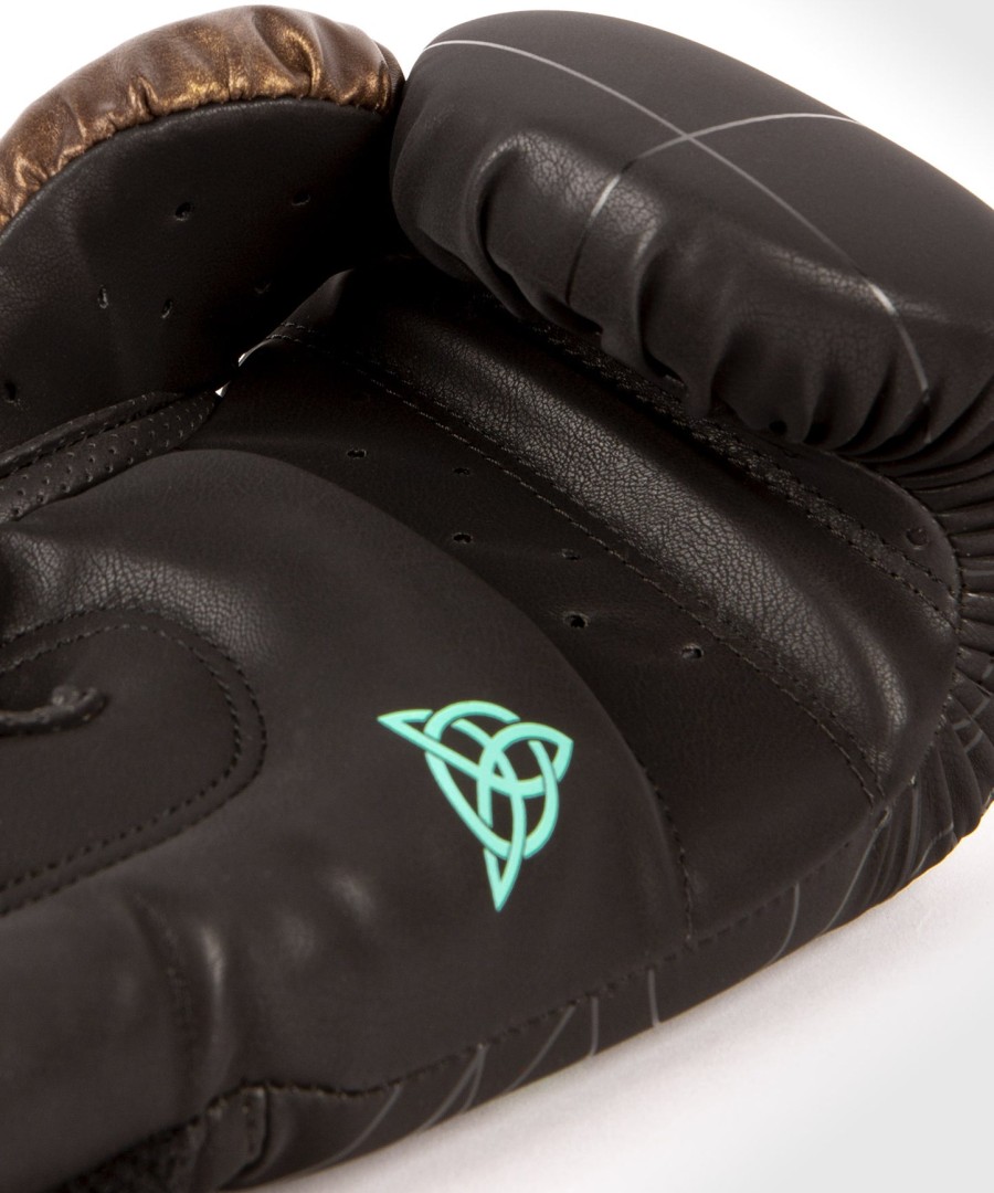 venum assassin creed boxing gloves - blackblue