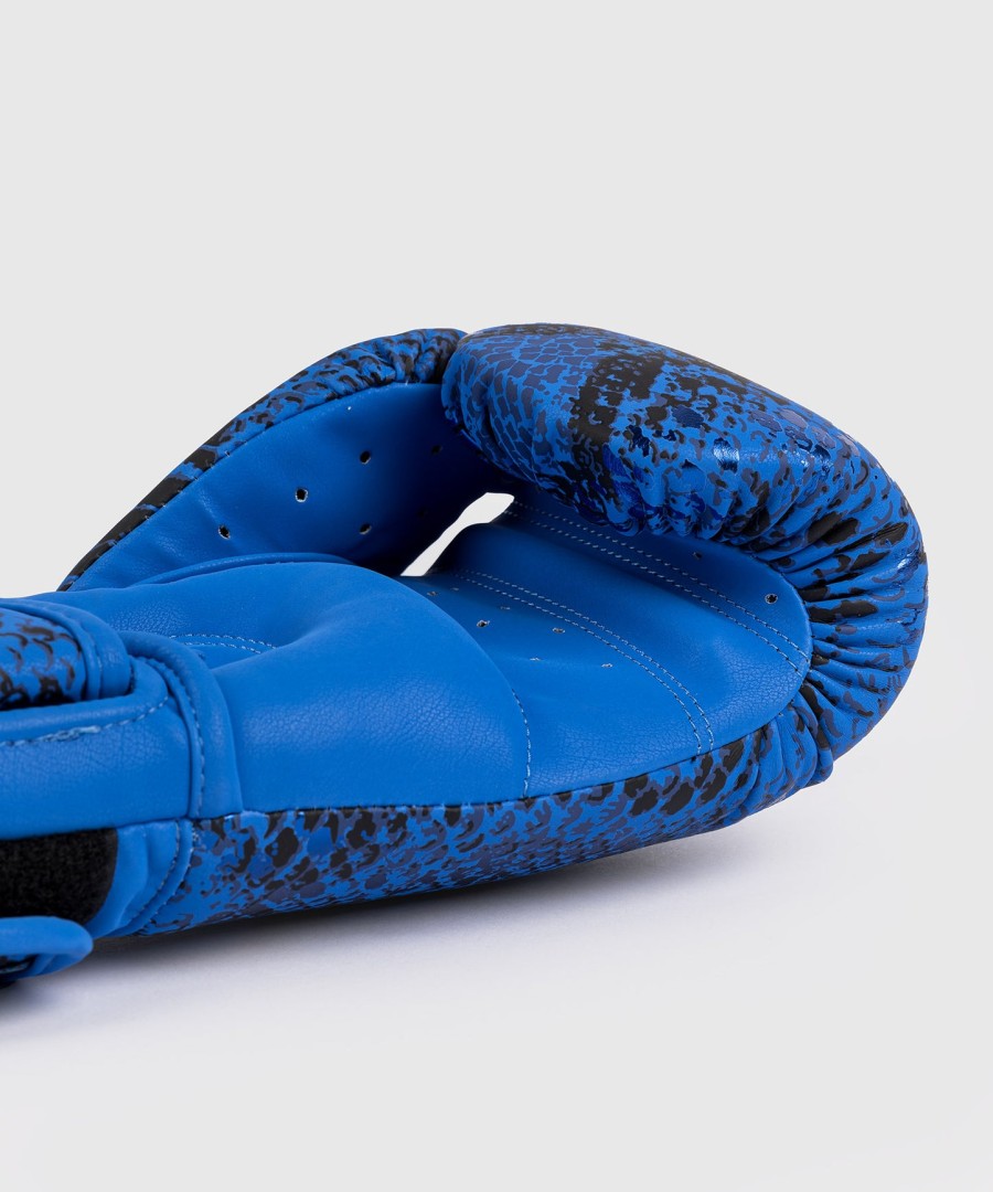 venum amazonia boxing gloves - ultramarine blue