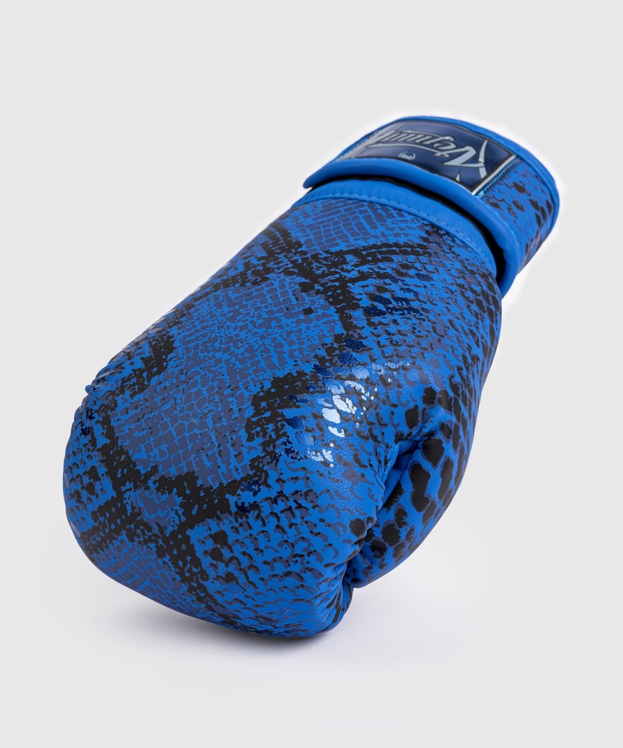 venum amazonia boxing gloves - ultramarine blue