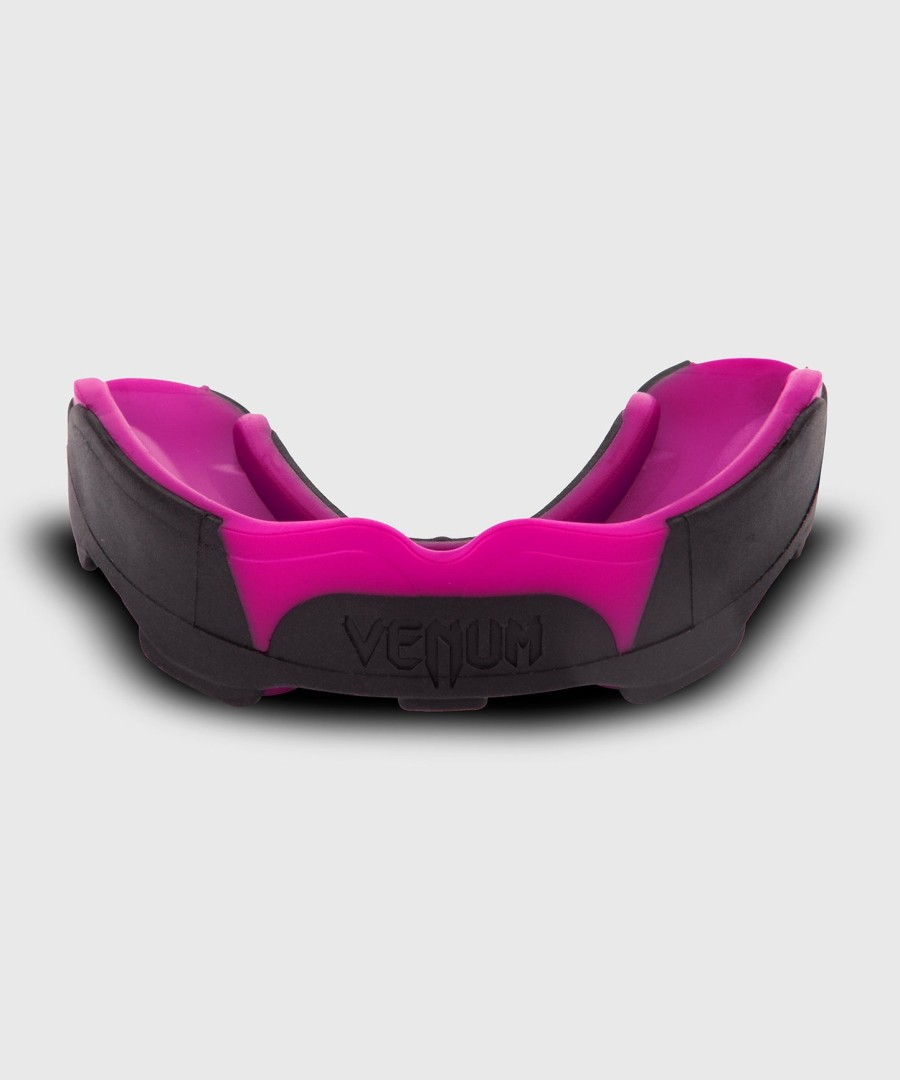 venum predator mouthguard - blackpink