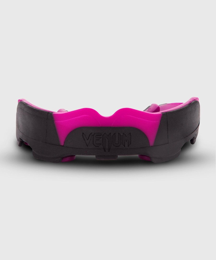 venum predator mouthguard - blackpink