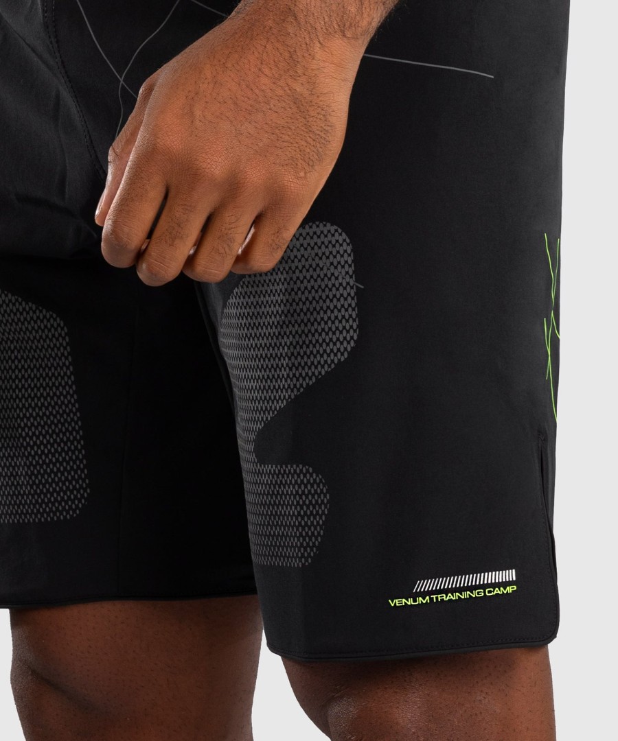 venum training camp 4.0 fight short - blackneon green