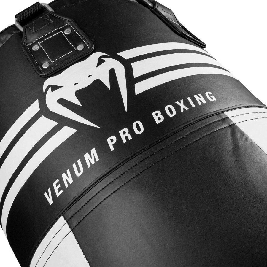 venum t-shape punch bag