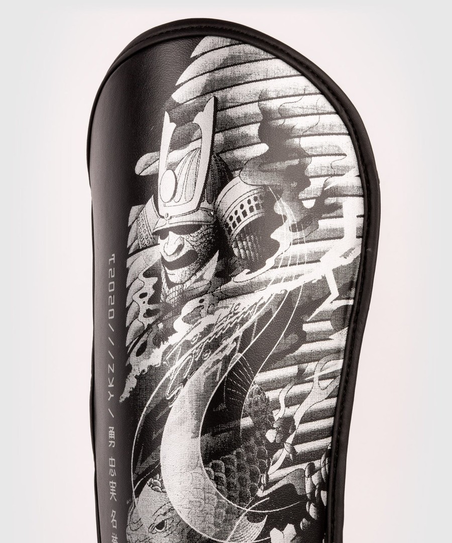venum ykz21 shin guards - for kids - blackwhite