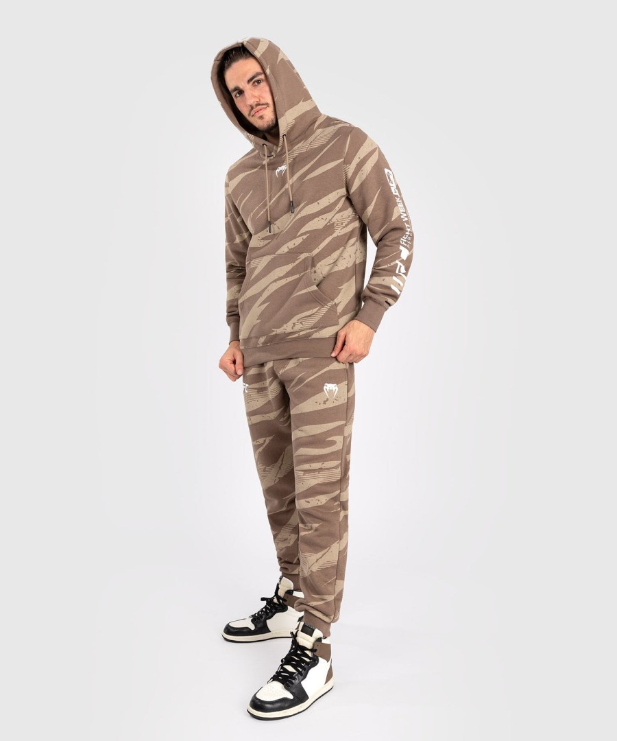ufc adrenaline by venum fight week men pullover hoodie - desert camo