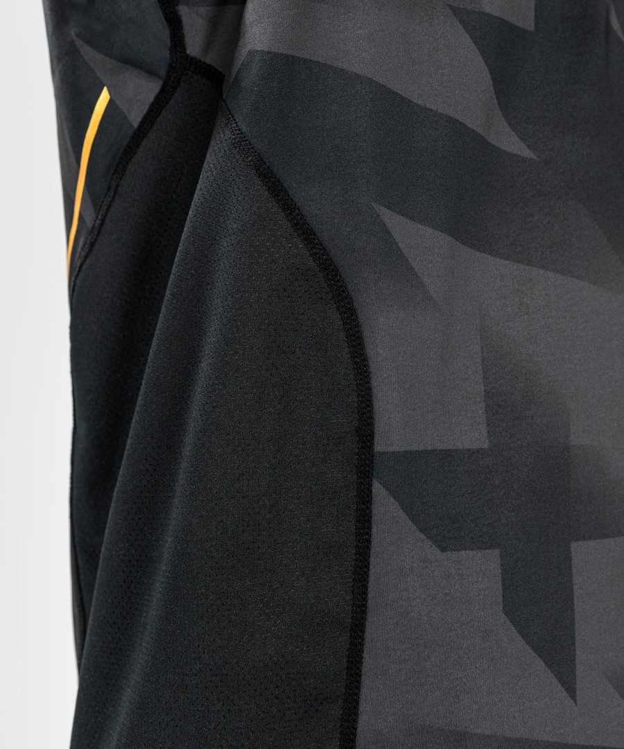 venum razor dry tech tank top - blackgold