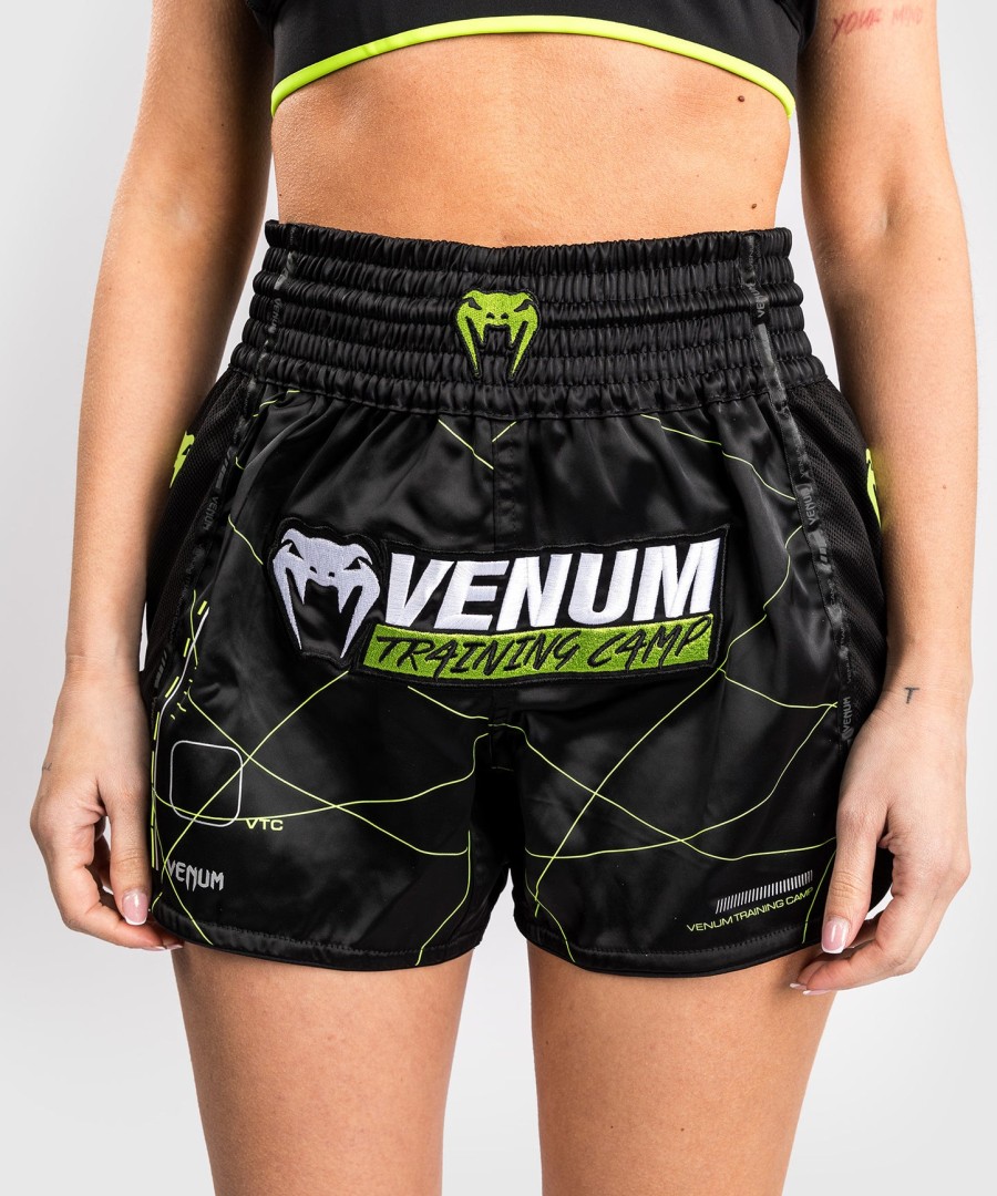 venum training camp 4.0 muay thai short - blackneon green