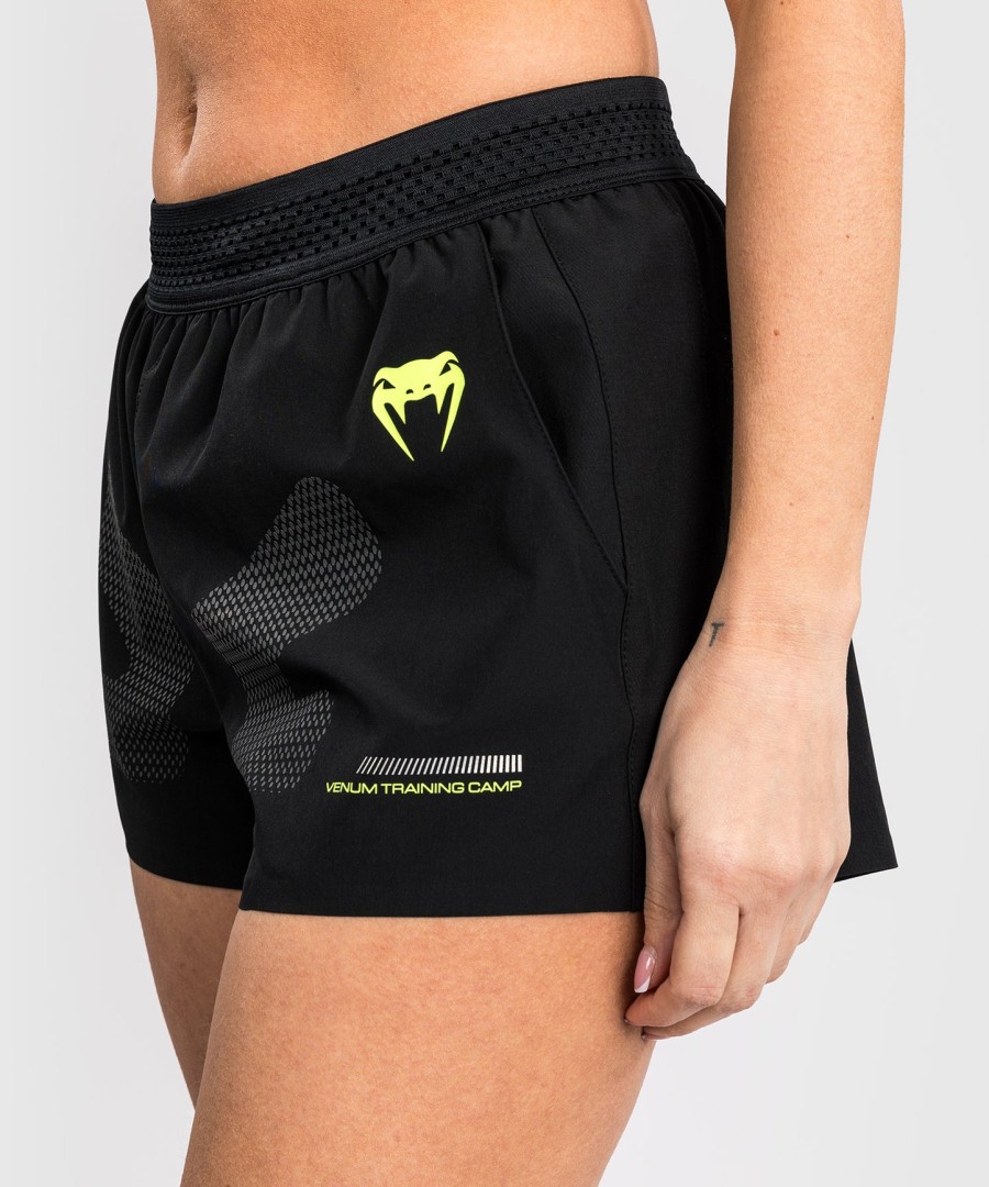 venum training camp 4.0 training short - blackneon green