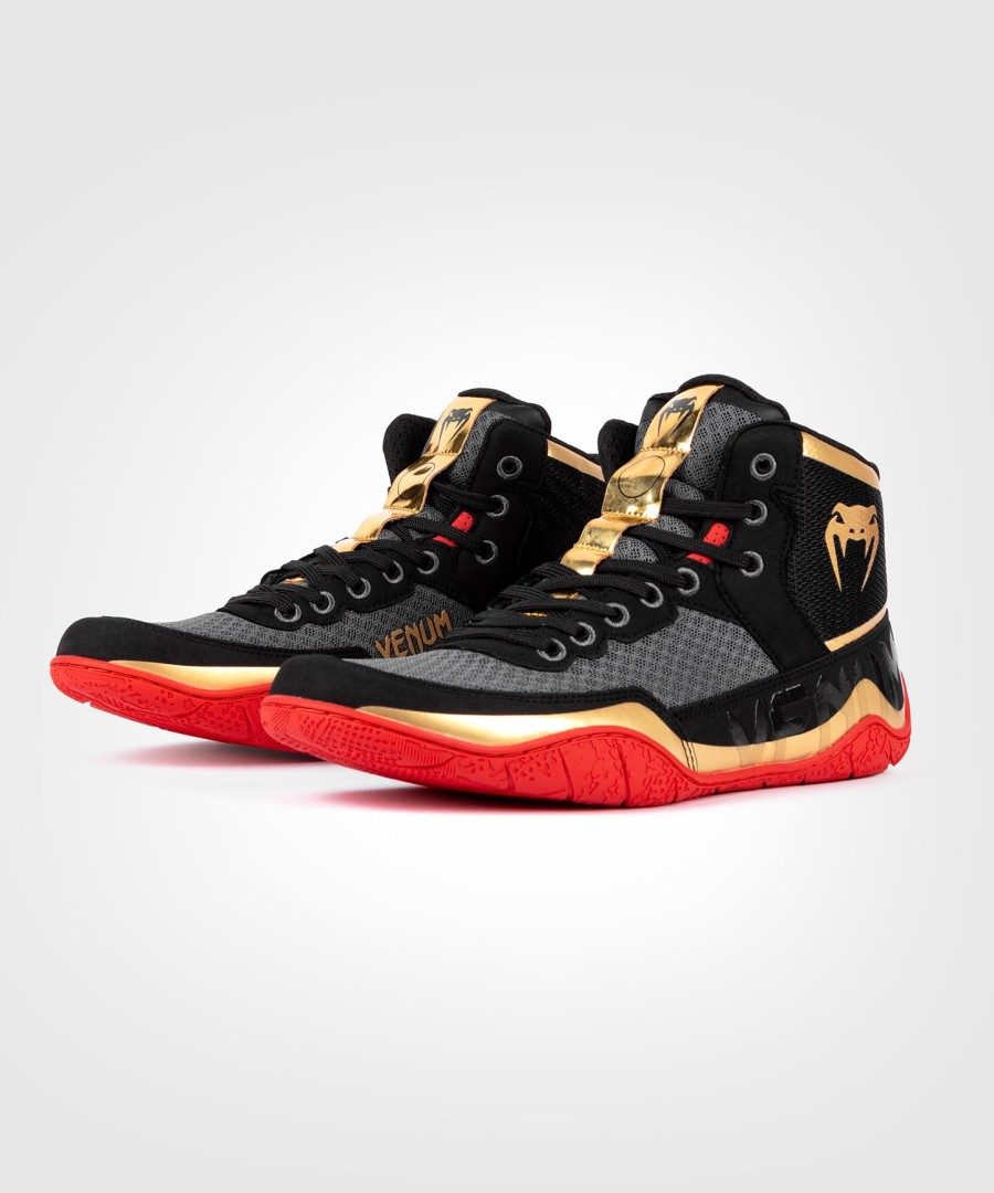 venum elite wrestling shoes - blackgoldred