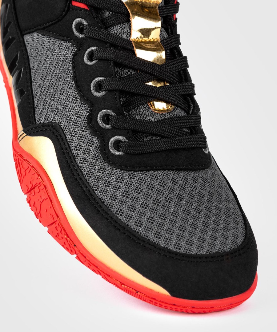 venum elite wrestling shoes - blackgoldred